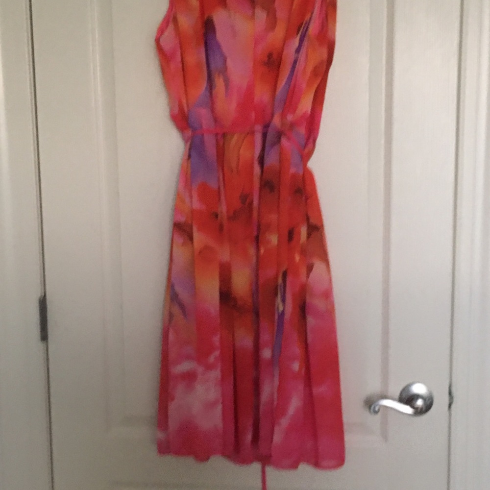 Dress - Picture 9 of 9